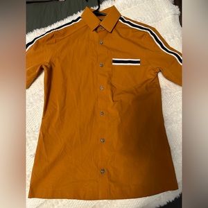 NWOT Men’s Murano size small slim fit button down